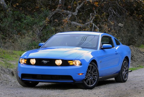 2010-ford-mustang-gt-in-grabber-blue-500x338.jpg